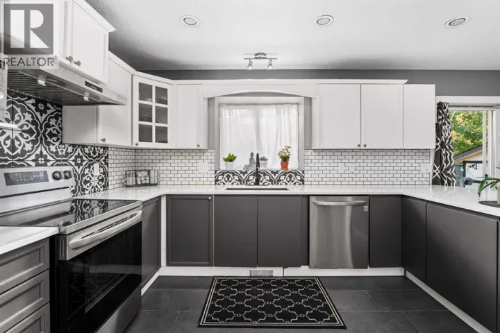 2034 Luxstone Boulevard SW, Airdrie, Alberta T4B0A4