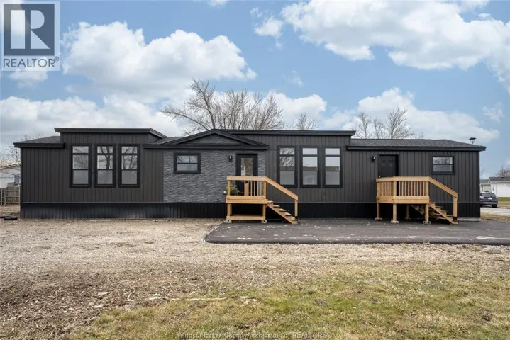 14 DANA DRIVE, Essex, Ontario N8M1Y9