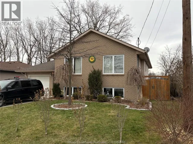 581 REAUME, LaSalle, Ontario N9J1B3