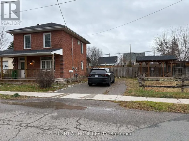 266 EUCLID AVENUE, Peterborough (Ashburnham Ward 4), Ontario K9H1M4