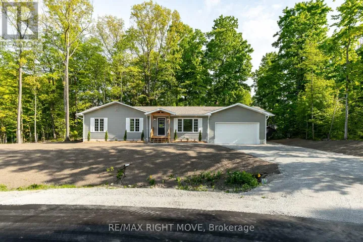 1 OJIBWAY COURT, Tiny, Ontario L9M0B2