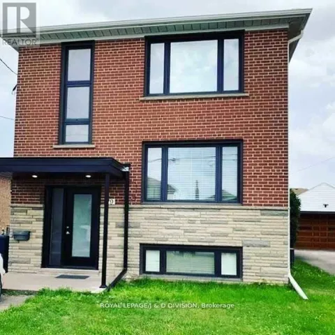 MAIN - 79 POWELL ROAD, Toronto (Downsview-Roding-CFB), Ontario M3K1M8