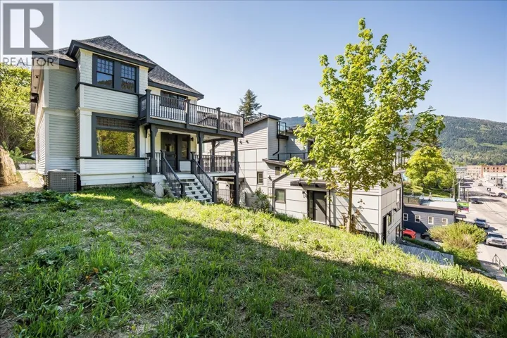 922 FRONT Street, Nelson, British Columbia V1L4C2