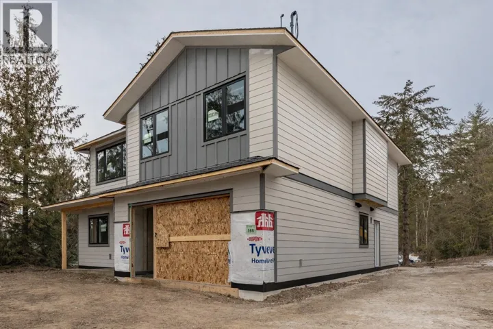 166 2nd Avenue, Grindrod, British Columbia V1E3J4