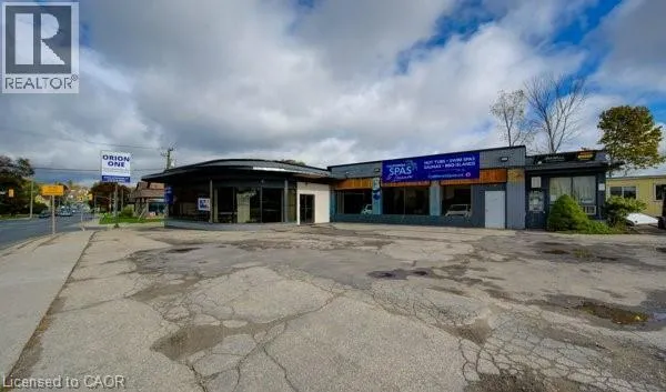 40 W LANCASTER Street W, Kitchener, Ontario N2H4S9