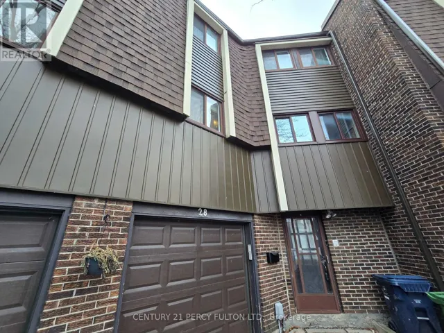 28 SPIRE HILLWAY, Toronto (Hillcrest Village), Ontario M2H3A4