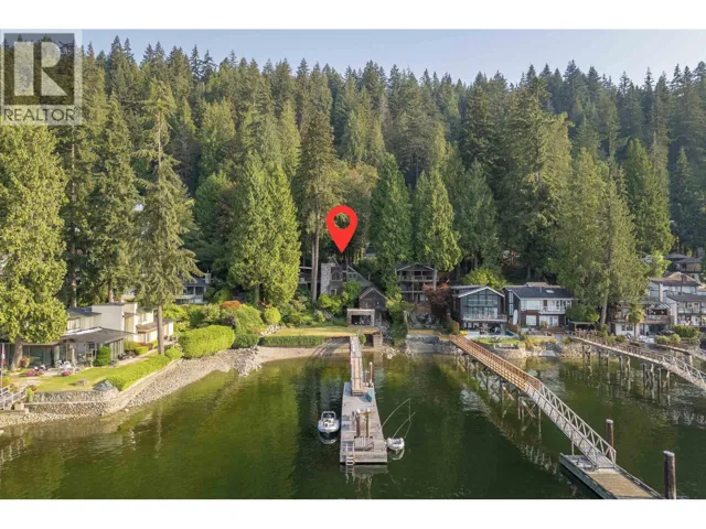 2802 PANORAMA DRIVE, North Vancouver, British Columbia V7G1V6
