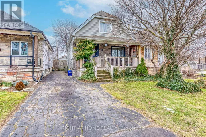 64 WEXFORD AVENUE N, Hamilton (Crown Point), Ontario L8H4M4