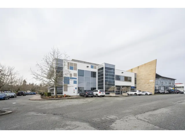 206 15055 54A AVENUE, Surrey, British Columbia V3S5X7