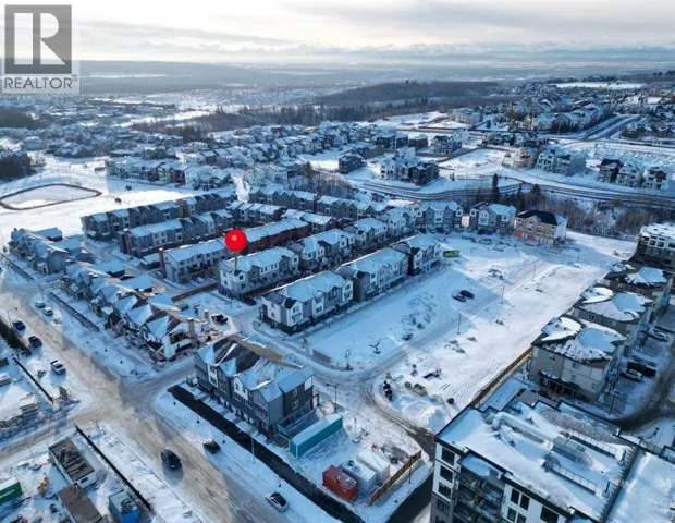 102, 2231 81st Street SW, Calgary, Alberta T3H3V8