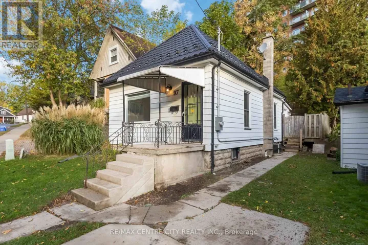 97 WALNUT STREET, London North (North N), Ontario N6H1C3
