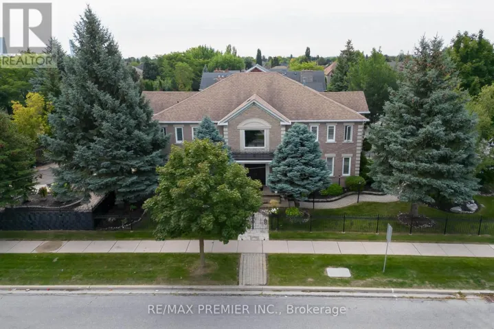 1 RADLEY STREET, Vaughan (East Woodbridge), Ontario L4L8J7