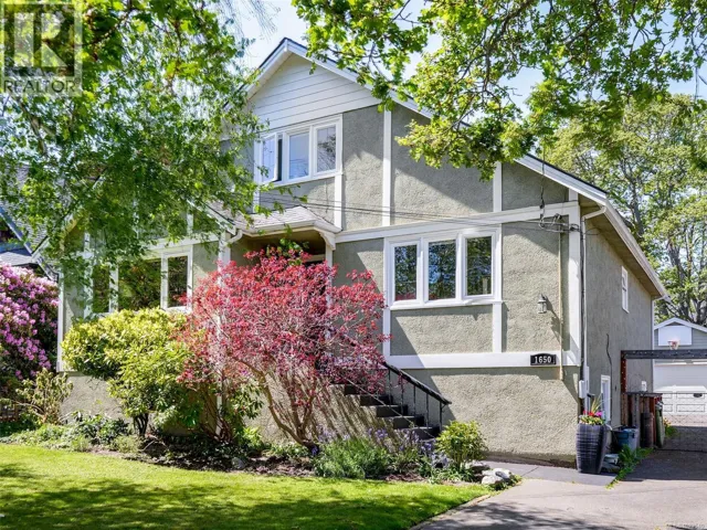 1650 Hampshire Rd, Oak Bay, British Columbia V8R5T5