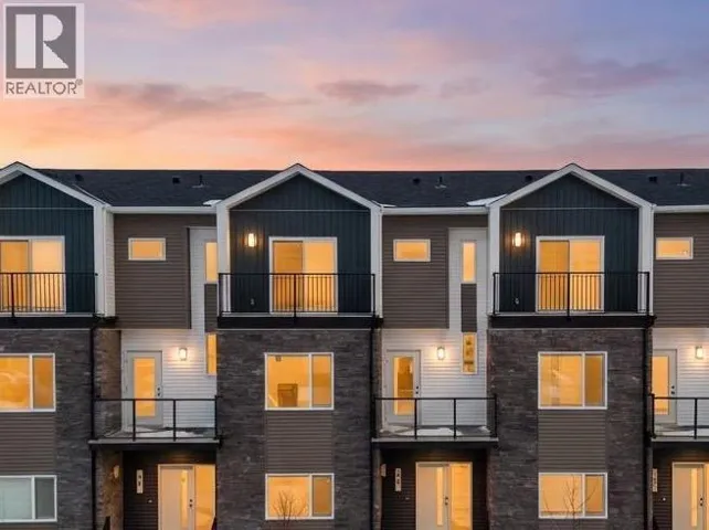 118 Red Sky Villas NE, Calgary, Alberta T3N2M2
