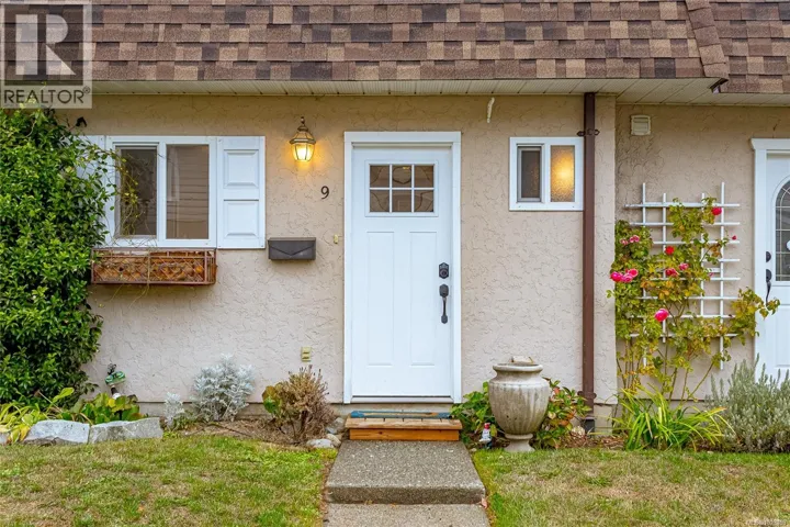 9 7675 East Saanich Rd, Central Saanich, British Columbia V8M1L9