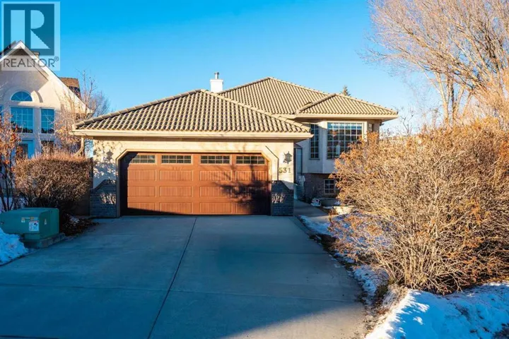 531 Sierra Morena Court SW, Calgary, Alberta T3H3C2
