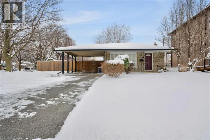 40 LINLAKE Drive, St. Catharines, Ontario L2N2M3