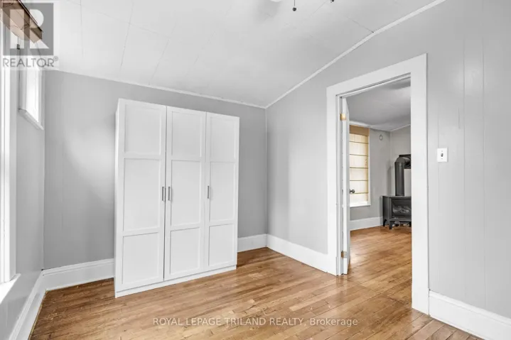 B - 101 SCOTT STREET, St. Thomas, Ontario N5P1L2