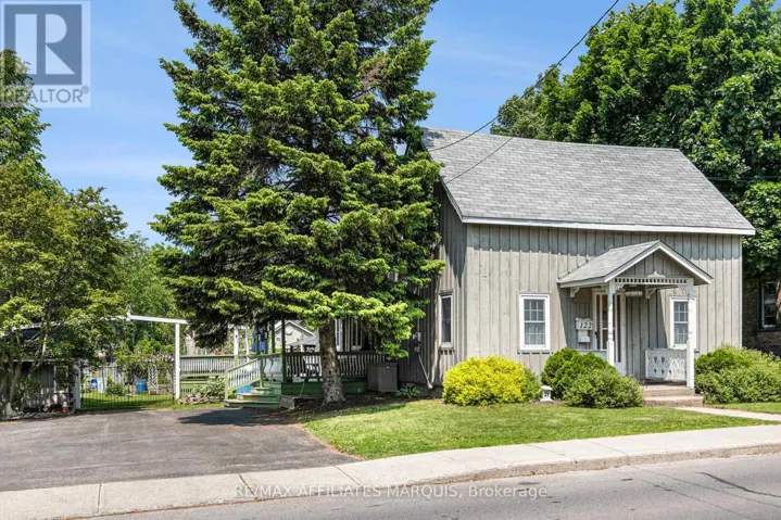 122 CHAMBERS STREET, Smiths Falls, Ontario K7A2Z3