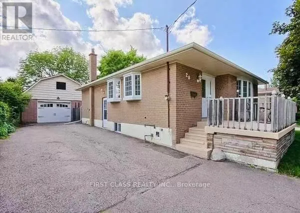28 COLLINS CRESCENT, Aurora (Aurora Heights), Ontario L4G2W2