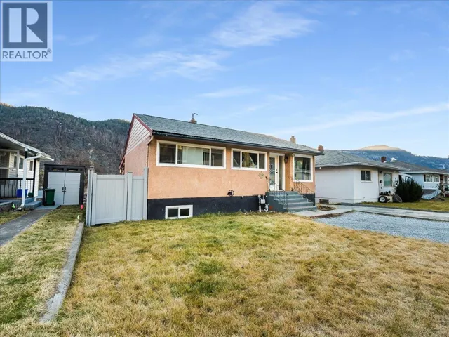 3330 Dahlia Crescent, Trail, British Columbia V1R2X9