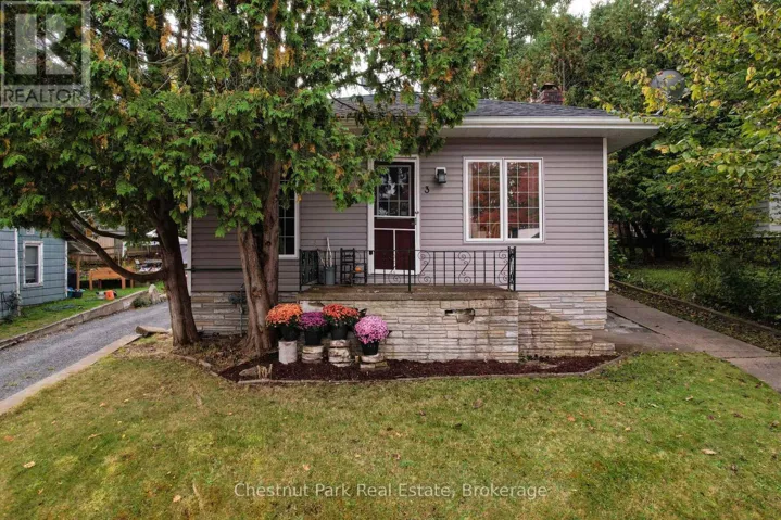 3 CORA STREET E, Huntsville (Chaffey), Ontario P1H1T5