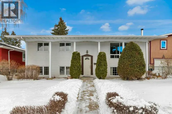 113 Brown Crescent NW, Calgary, Alberta T2L1N4