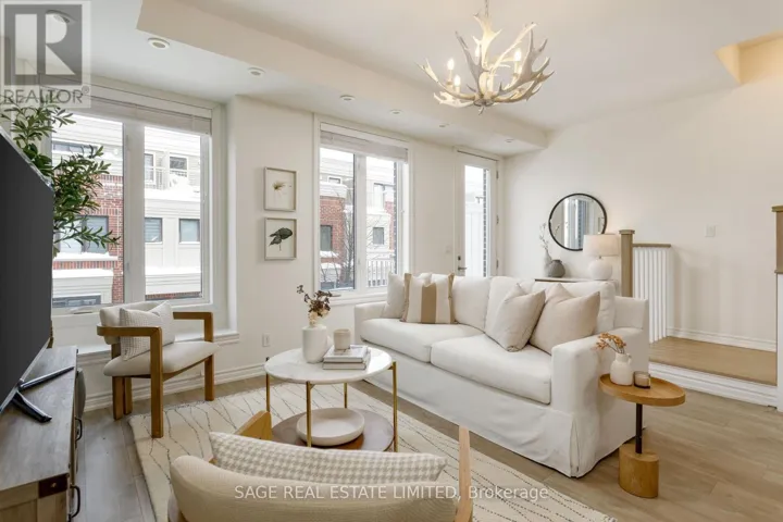 2 - 90 EASTWOOD PARK GARDENS, Toronto (Long Branch), Ontario M8W0B2