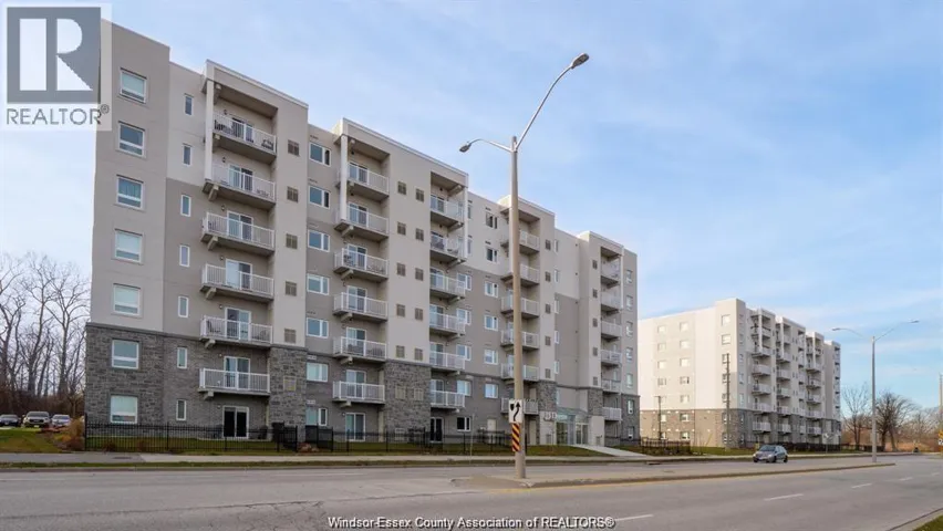 1611 Banwell Unit# 122, Windsor, Ontario N8P0G5