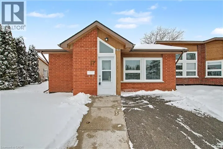 17 MONSIGNOR HENKEY Terrace, Hamilton, Ontario L9B2M2