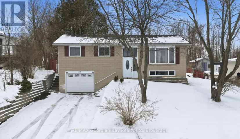 47 EASTON AVENUE, Tay, Ontario L0K1R0