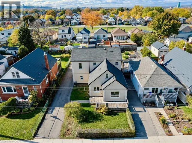 233 NORMANHURST Avenue, Hamilton, Ontario L8H5N1