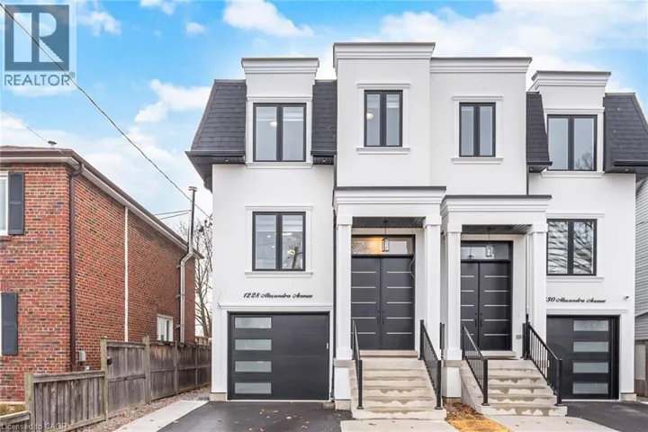 1228 ALEXANDRA Avenue, Mississauga, Ontario L5E2A5