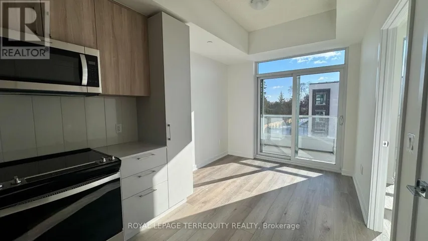 205 - 500 PLAINS ROAD E, Burlington (LaSalle), Ontario L7T0C8