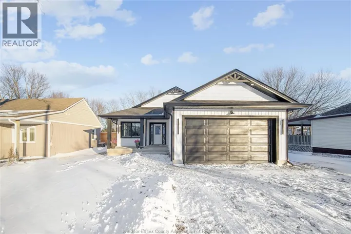 256 EAST PUCE ROAD, Lakeshore, Ontario N8L0C4