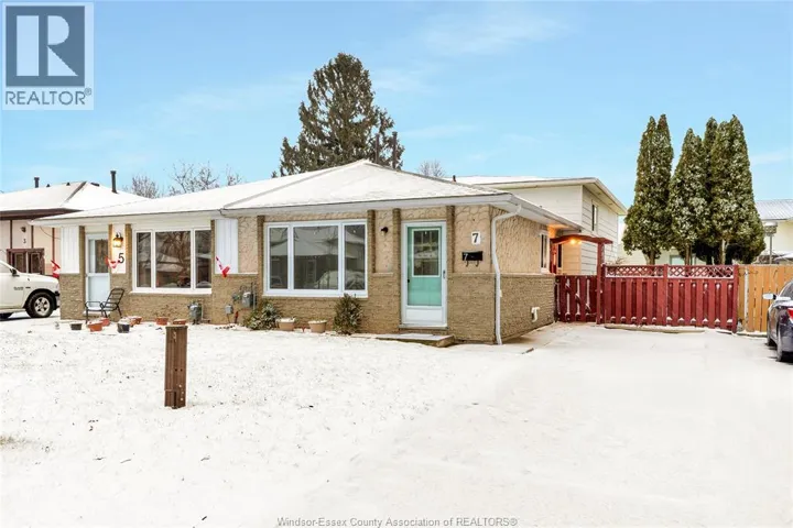 7 SATINWOOD, Leamington, Ontario N8H4P1