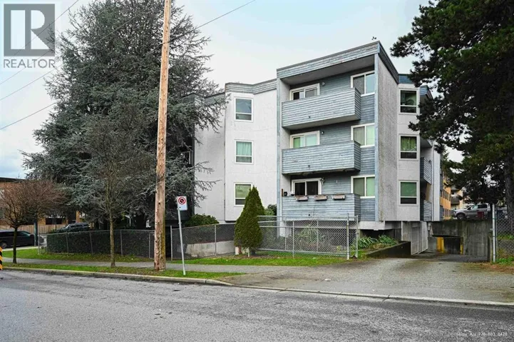 406 16 LAKEWOOD DRIVE, Vancouver, British Columbia V5L4L1