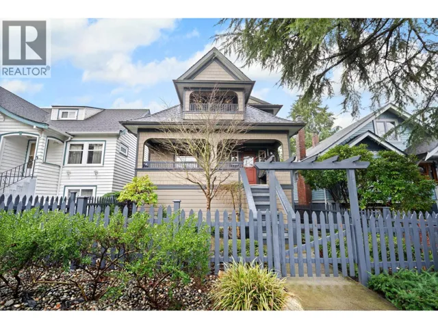 2576 OXFORD STREET, Vancouver, British Columbia V5K1N1