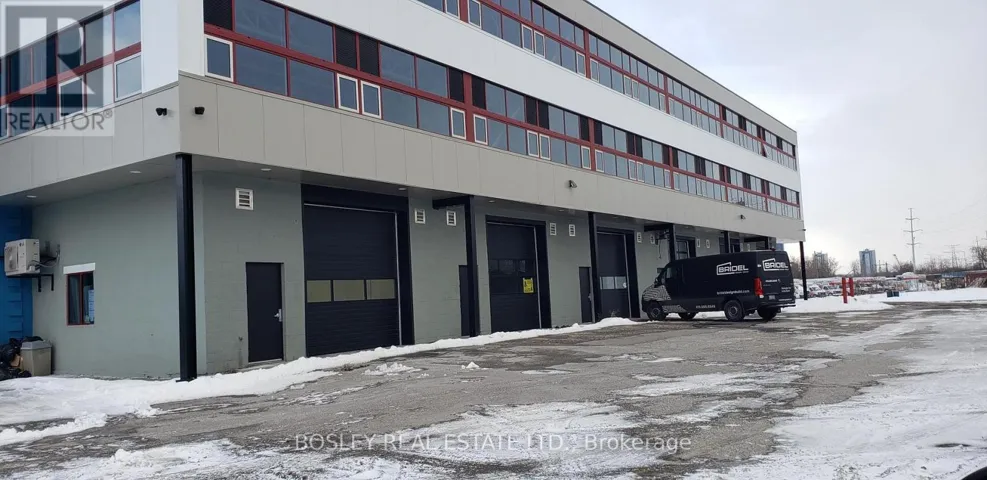 111 - 45 INDUSTRIAL STREET, Toronto (Thorncliffe Park), Ontario M4G1Z2
