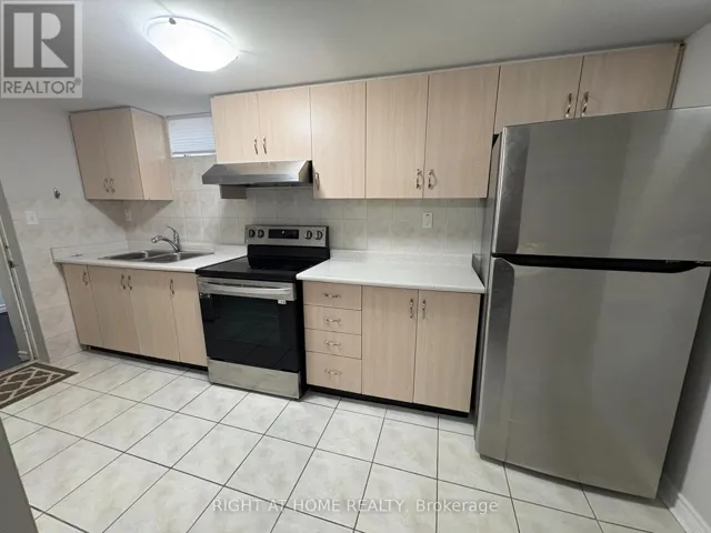 65 ANDREW PARK, Vaughan (West Woodbridge), Ontario L4L1E8