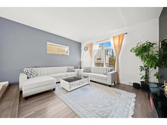 31 15340 GUILDFORD DRIVE, Surrey, British Columbia V3R0C9