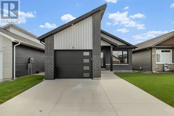 93 MOONSTONE CRESCENT, Chatham-Kent, Ontario N7M0S2