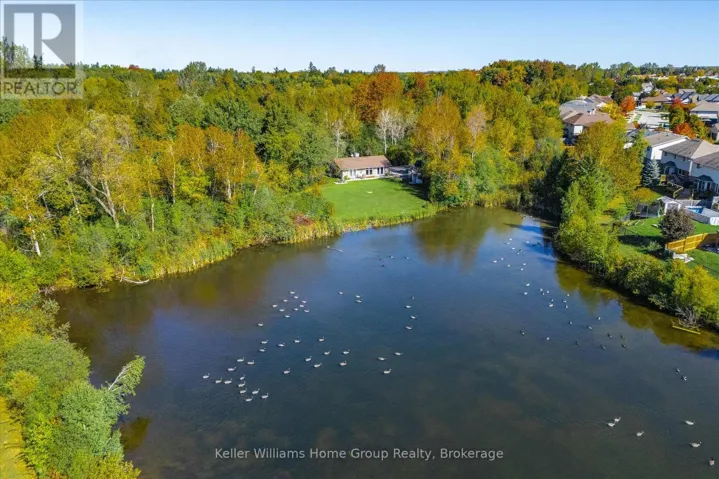 568 BLACK STREET, Centre Wellington (Fergus), Ontario N1M0A3