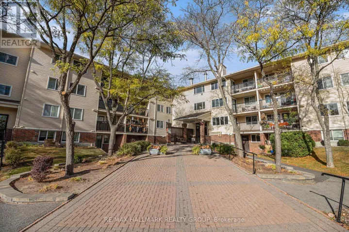 209 - 6470 BILBERRY DRIVE, Ottawa, Ontario K1C4P1