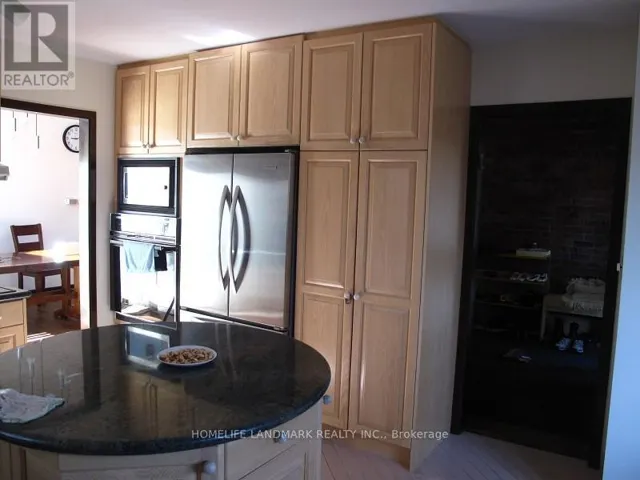 2 CRAIGMONT DRIVE, Toronto (Bayview Woods-Steeles), Ontario M2H1C5