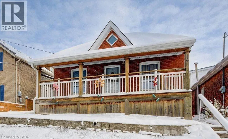 14 GRANDVIEW Street, Brantford, Ontario N3R1Y4