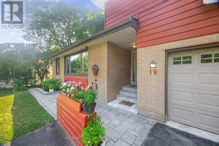 19 TALWOOD DRIVE, Toronto (Banbury-Don Mills), Ontario M3B2P4