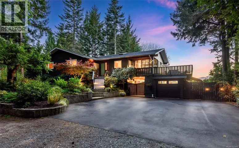1165 Glen Urquhart Dr, Courtenay, British Columbia V9N3Y3