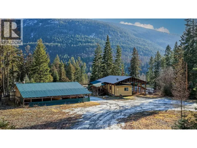 4717 GOAT RIVER NORTH Road, Arrow Creek, British Columbia V0B1G9