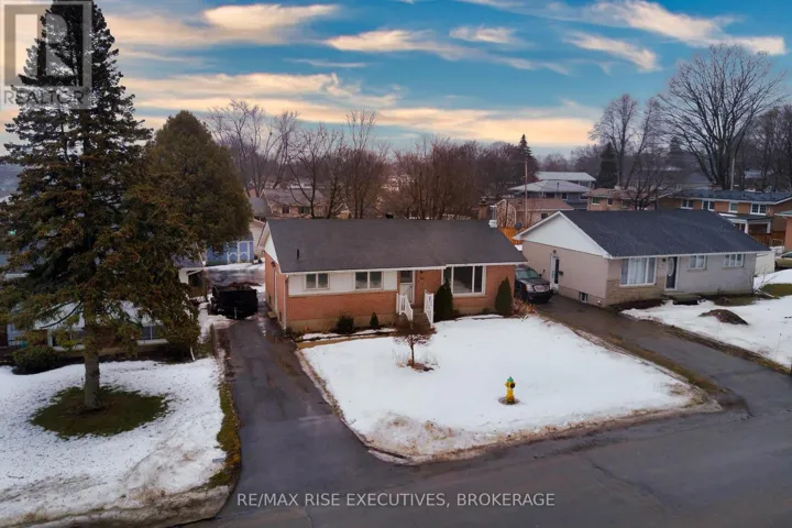 2 - 86 MORENZ CRESCENT, Kingston (Rideau), Ontario K7K2X4